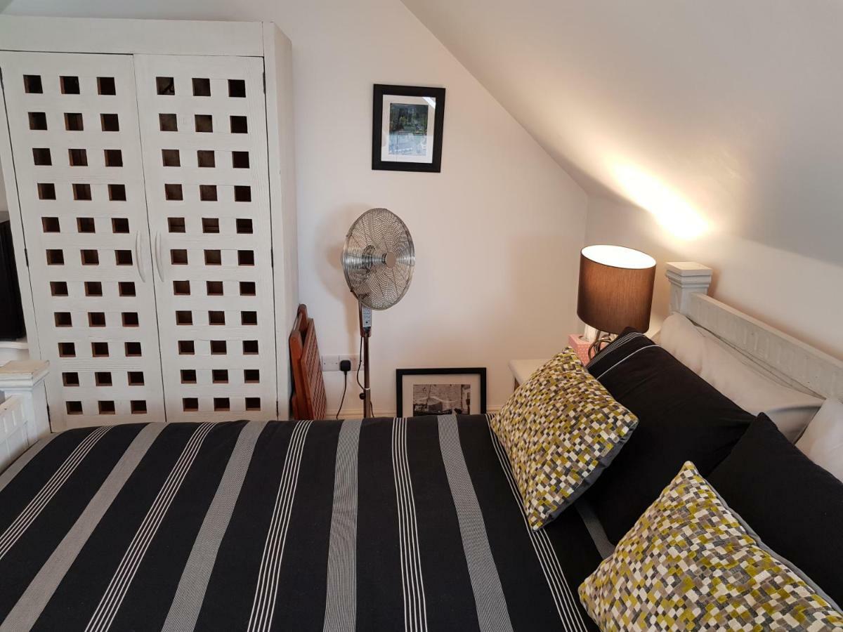 Sunset Bed & Breakfast Хейстингс Екстериор снимка